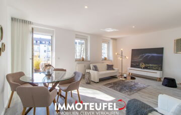 helles und großzügiges Wohnzimmer