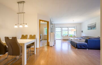 großes, offenes Wohnzimmer