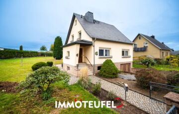 Charmantes Familienidyll: Einfamilienhaus mit großzügigem Garten in Lichtenstein in 09350 Lichtenstein/Sachsen / Rödlitz