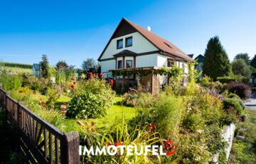 Familienglück: Ländliches Einfamilienhaus in Lichtenau in 09244 Lichtenau