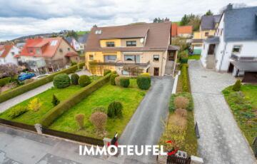 Familienfreundliche Doppelhaushälfte in schöner Lage - Schnell bezugsbereit! in 09337 Hohenstein-Ernstthal / Wüstenbrand