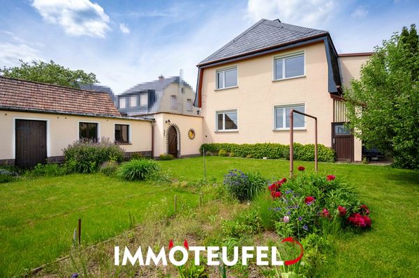 Viel Platz für die ganze Familie – Haus mit Potential, Garage & Nebengebäuden in Burgstädt