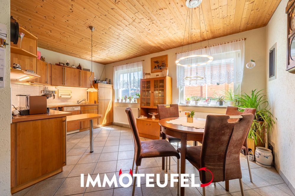 Familienglück in ruhiger Lage – Doppelhaushälfte mit Kamin, Photovoltaik und herrlichem Feldrandblick – Bild 10