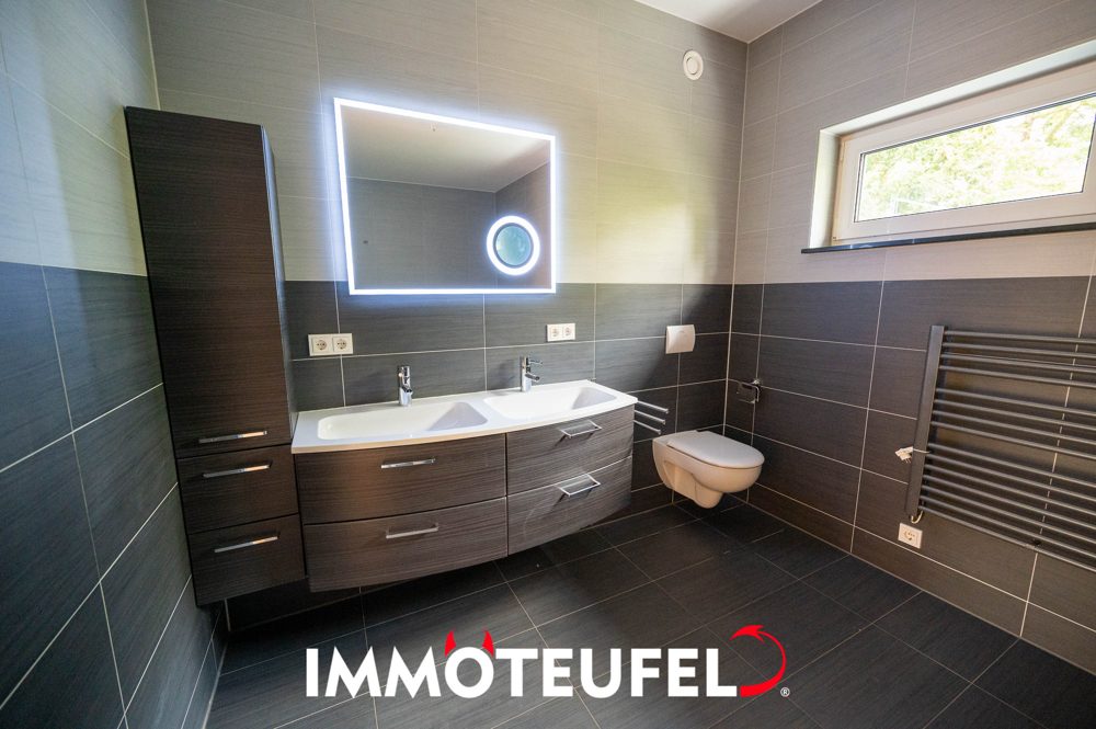Exklusive 4-Raum-Wohnung mit Garten, Terrasse, Einbauküche & TG-Stellplatz am Kapellenberg – Bild 11