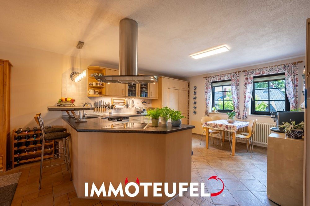 Wohntraum in Adelsberg | Einliegerwohnung, Dachterrasse, Kamin, Garage & sonniger Garten – Bild 20