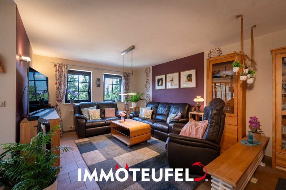 Wohntraum in Adelsberg | Einliegerwohnung, Dachterrasse, Kamin, Garage & sonniger Garten – Bild 22