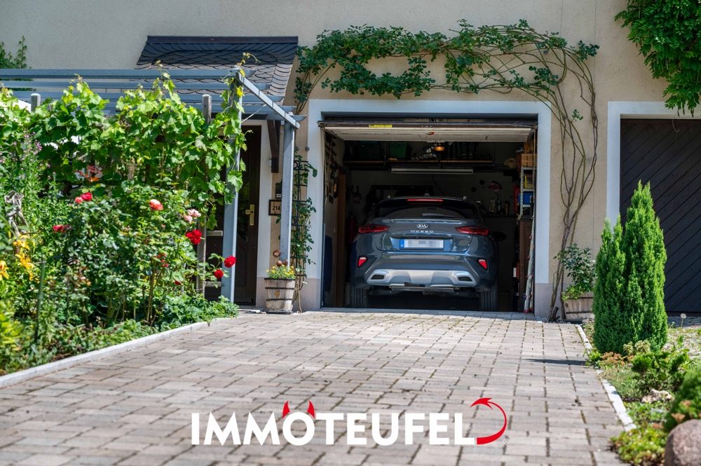 Wohntraum in Adelsberg | Einliegerwohnung, Dachterrasse, Kamin, Garage & sonniger Garten – Bild 27