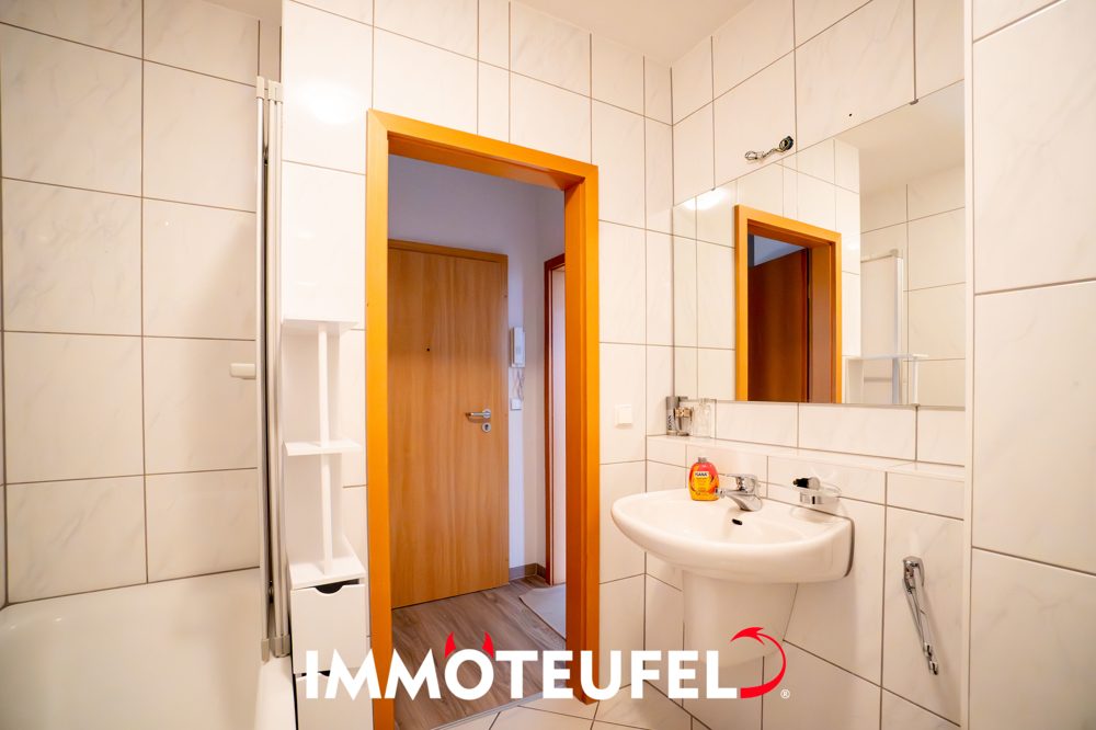 Gemütliche 2-Zimmer-Wohnung mit großen Balkon und Einbauküche – Bild 12