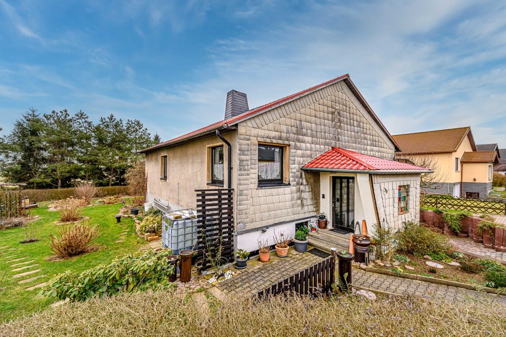 Einziehen und Wohlfühlen – liebevoll saniertes Einfamilienhaus in ruhiger Feldrandlage von Erlau – Bild 3