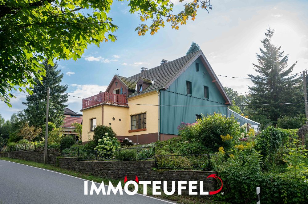 Naturidyll für Familien: Traumgarten im Erzgebirge, Kamin, Wintergarten und beheizter Pool inklusive – Bild 1